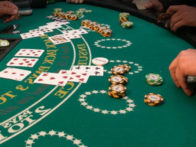 Games similar to blackjack